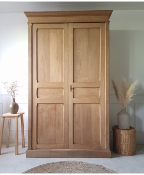 Armoire parisienne